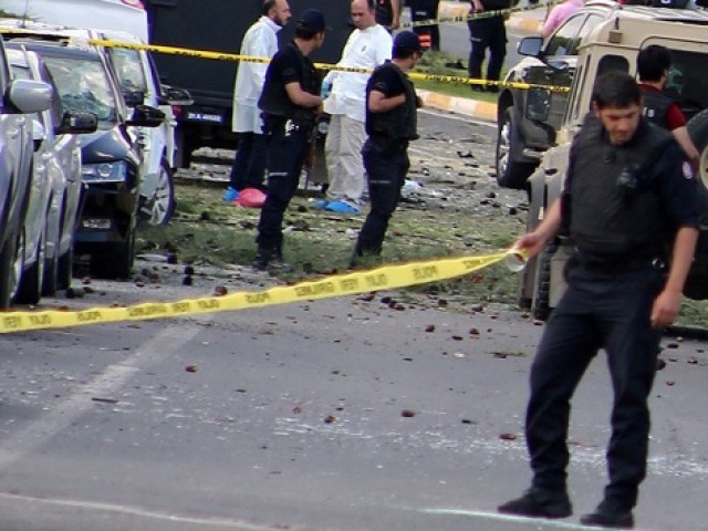 Policías turcos en el lugar del atentado