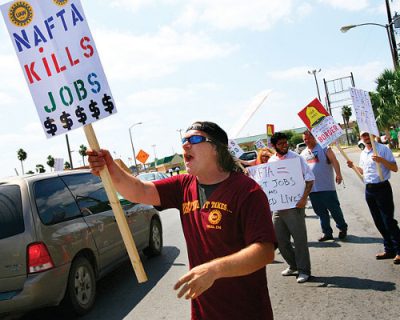Manifestantes protestan contra el NAFTA en Canadá