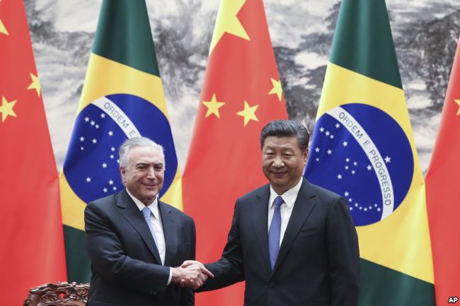 Temer-a la izquierda-y Xi Jinping