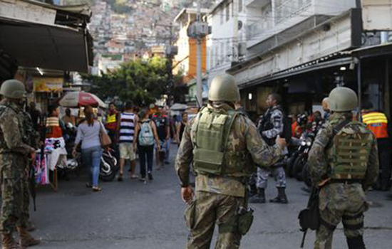 Militares en Rocinha