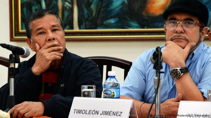 Nicolás Rodríguez-alias Gabino-líder del ELN, a la izquierda, y Rodrigo Londoño, alias Timochenko, lider de las FARC.
