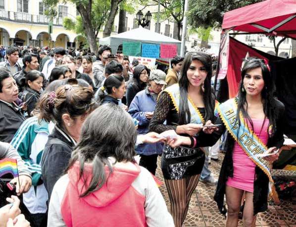 Tribunal Constitucional prohíbe matrimonio de transexuales en Bolivia