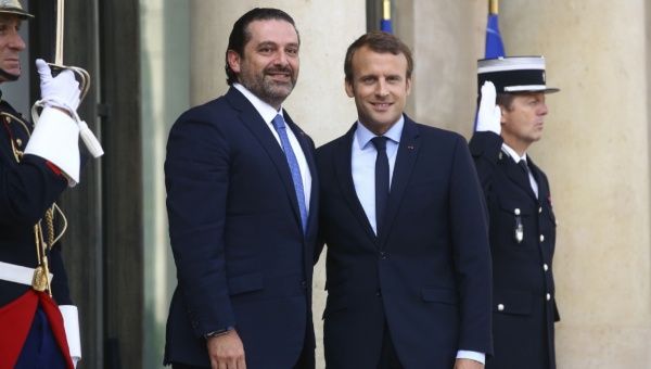 Al Hariri-a la izquierda-y Macron