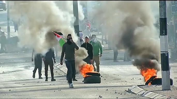 Manifestantes palestinos en Jerusalén