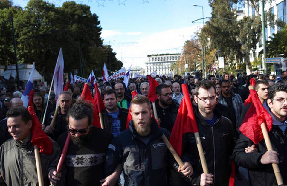 Manifestantes contra las medidas de austeridad en Grecia
