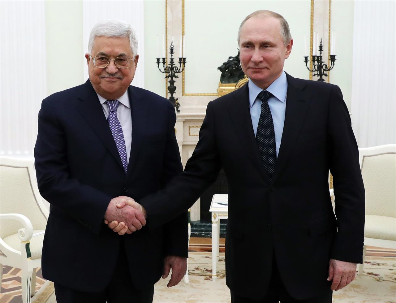Abbas-a la izquierda-y Putin