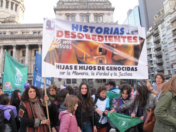 Hijos de genocidas en la manifestación que conmemora el golpe de estado de 1976