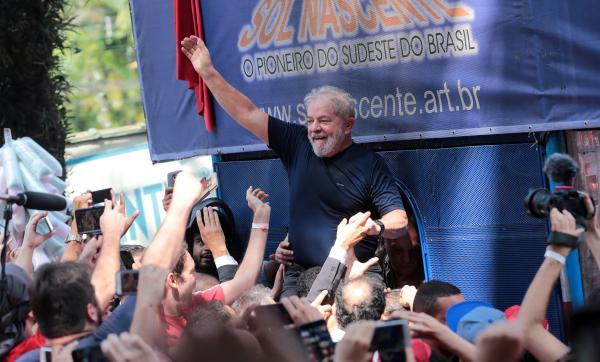 Lula, antes de entrar en la cárcel