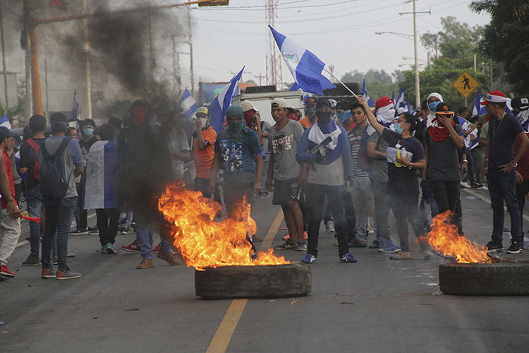 Miles manifiestan contra el Gobierno en ciudad de Nicaragua