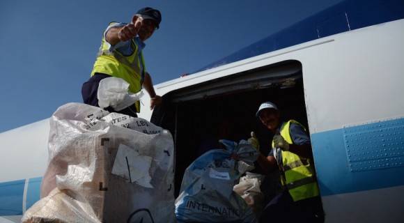 Cuba y Estados Unidos reanudan el intercambio postal directo