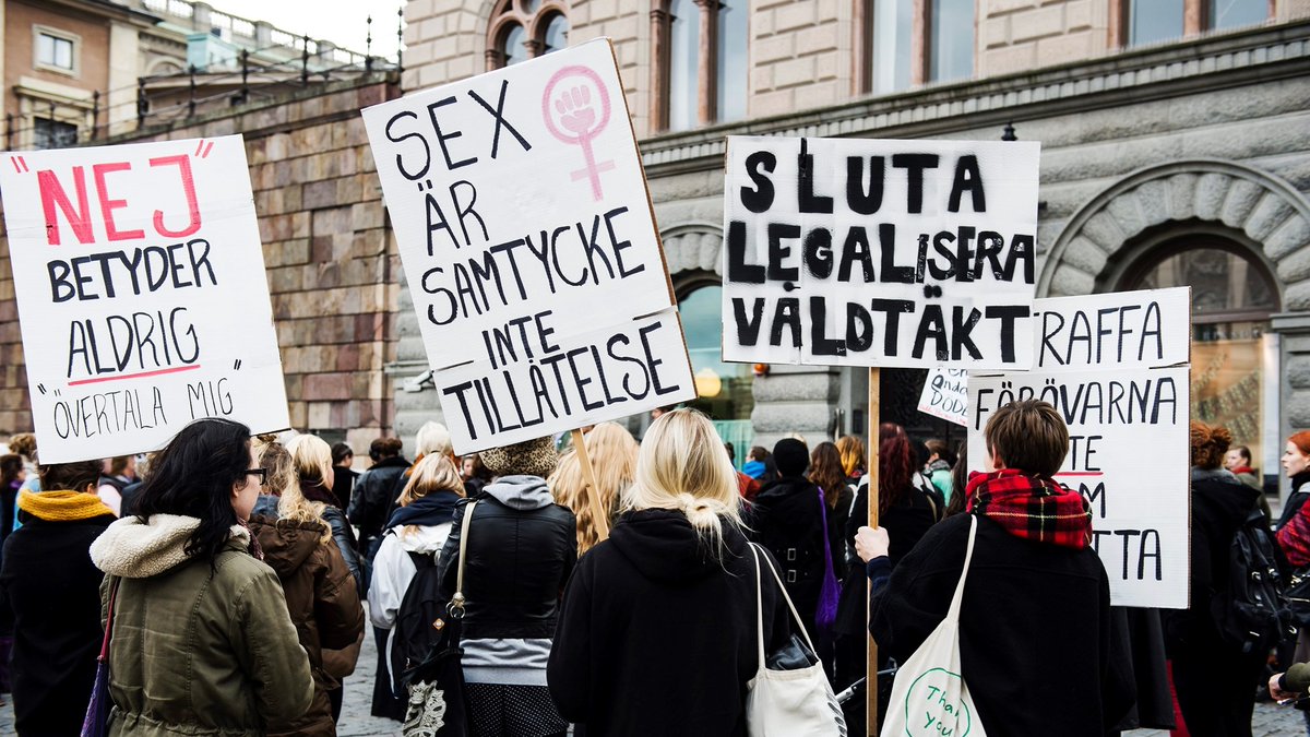 Manifestantes en Suecia contra la nueva ley