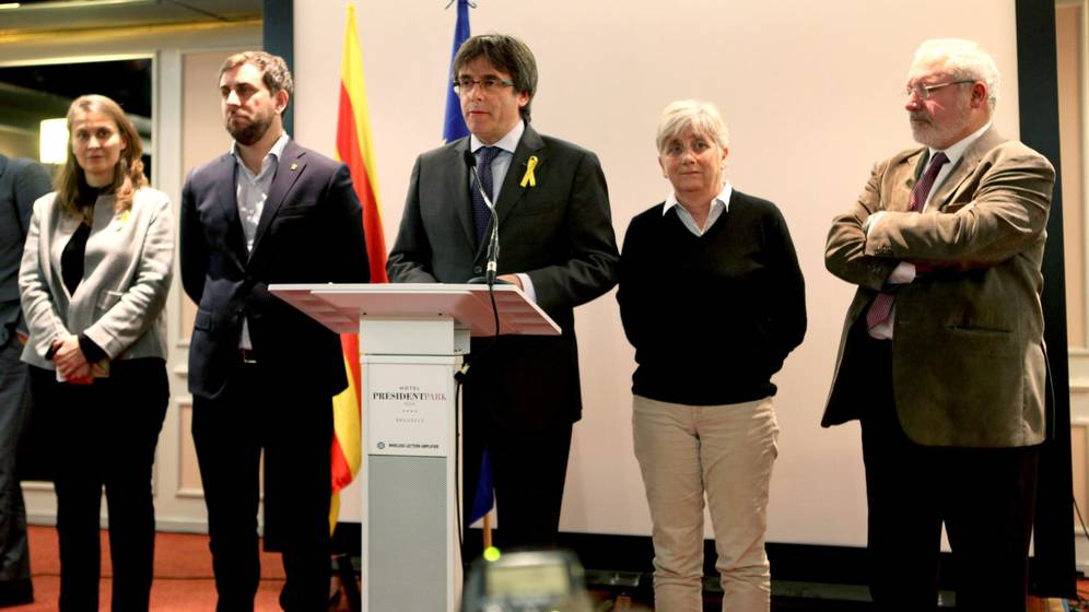 Puigdemont y algunos de los políticos exiliados como él