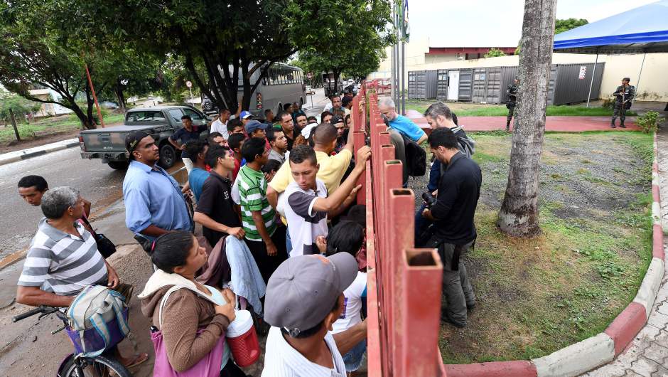 Brasil reabre su frontera con Venezuela tras cierre de casi un día