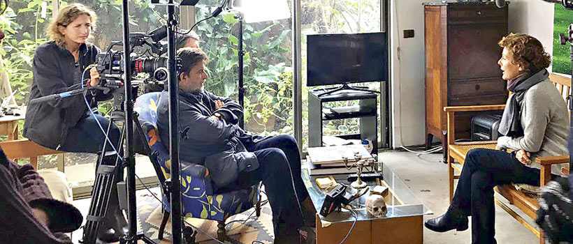 Nanni Moretti haciendo una de las entrevistas Nanni Moretti haciendo una de las entrevistas