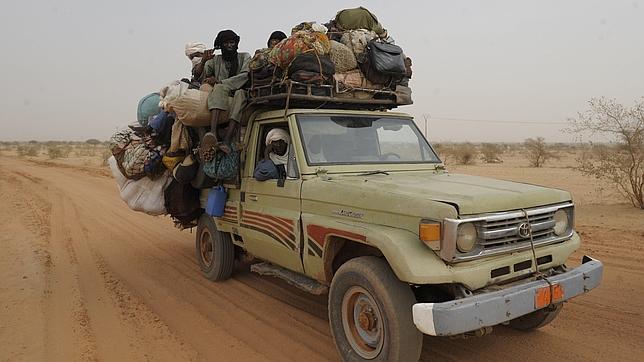 Hallan 87 cadáveres de emigrantes en el desierto de Níger cerca de Argelia