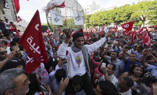 Manifestantes en Túnez