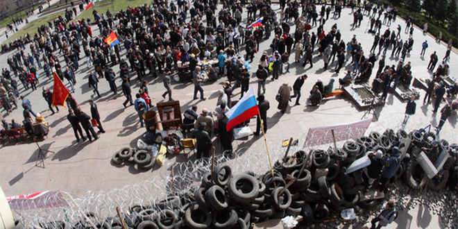 Manifestantes prorrusos en Donetsk