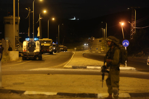 Soldados israelíes en la zona del ataque