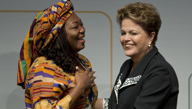Nnenna Nwakanma, izquierda, y Dilma Russseff