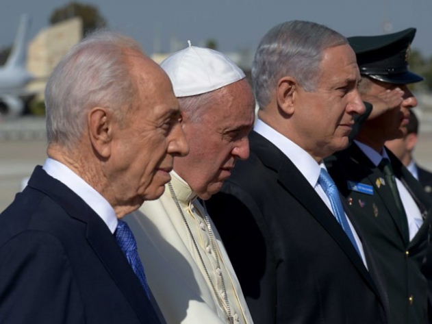 De izquierda a derecha, Peres, el papa Francisco y Netanyahu De izquierda a derecha, Peres, el papa Francisco y Netanyahu