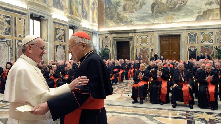 El papa con los cardenales