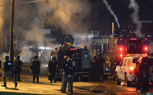 El gobernador de Misuri despliega la Guardia Nacional en Ferguson por la violencia