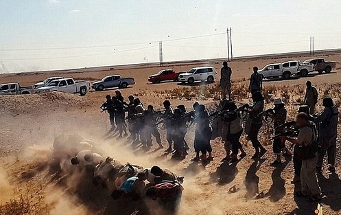 Miembros del estado islámico fusilando gente Miembros del estado islámico fusilando gente