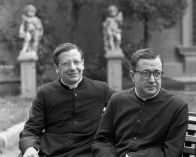 Álvaro del Portillo-izquierda-y Josemaría Escrivá de Balaguer Álvaro del Portillo-izquierda-y Josemaría Escrivá de Balaguer