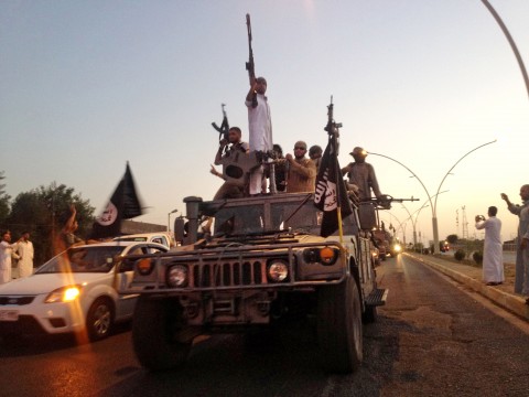Milicianos en Mosul, Irak. Milicianos en Mosul, Irak.