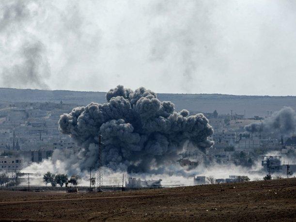 Los yihadistas intentan de nuevo cercar la ciudad siria kurda de Ain al Arab Los yihadistas intentan de nuevo cercar la ciudad siria kurda de Ain al Arab