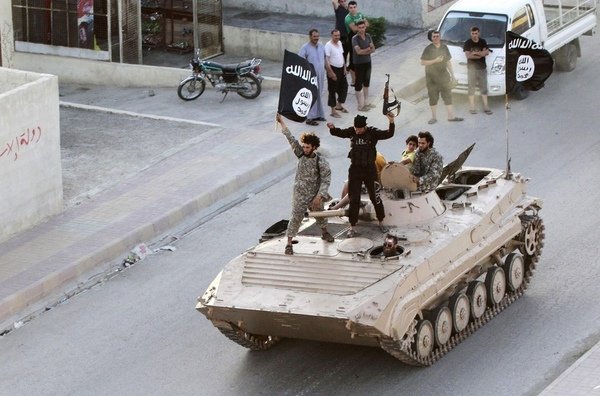 Militantes del estado islámico en la ciudad siria de Raqa Militantes del estado islámico en la ciudad siria de Raqa