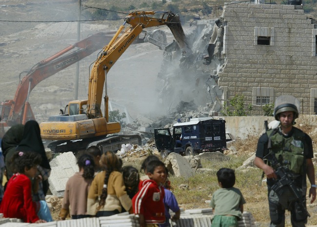 Demolición de una casa en Palestina