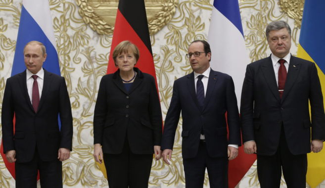 De izquierda a derecha, Putin, Merkel, Hollande y Poroshenko