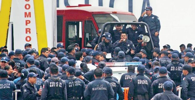 Los policías en paro Los policías en paro