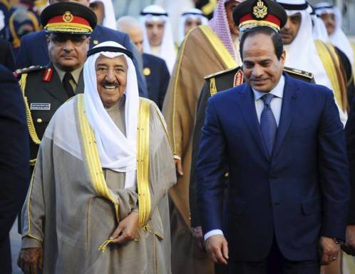 El rey saudí Salman, a la izquierda, y el presidente egipcio As Sisi