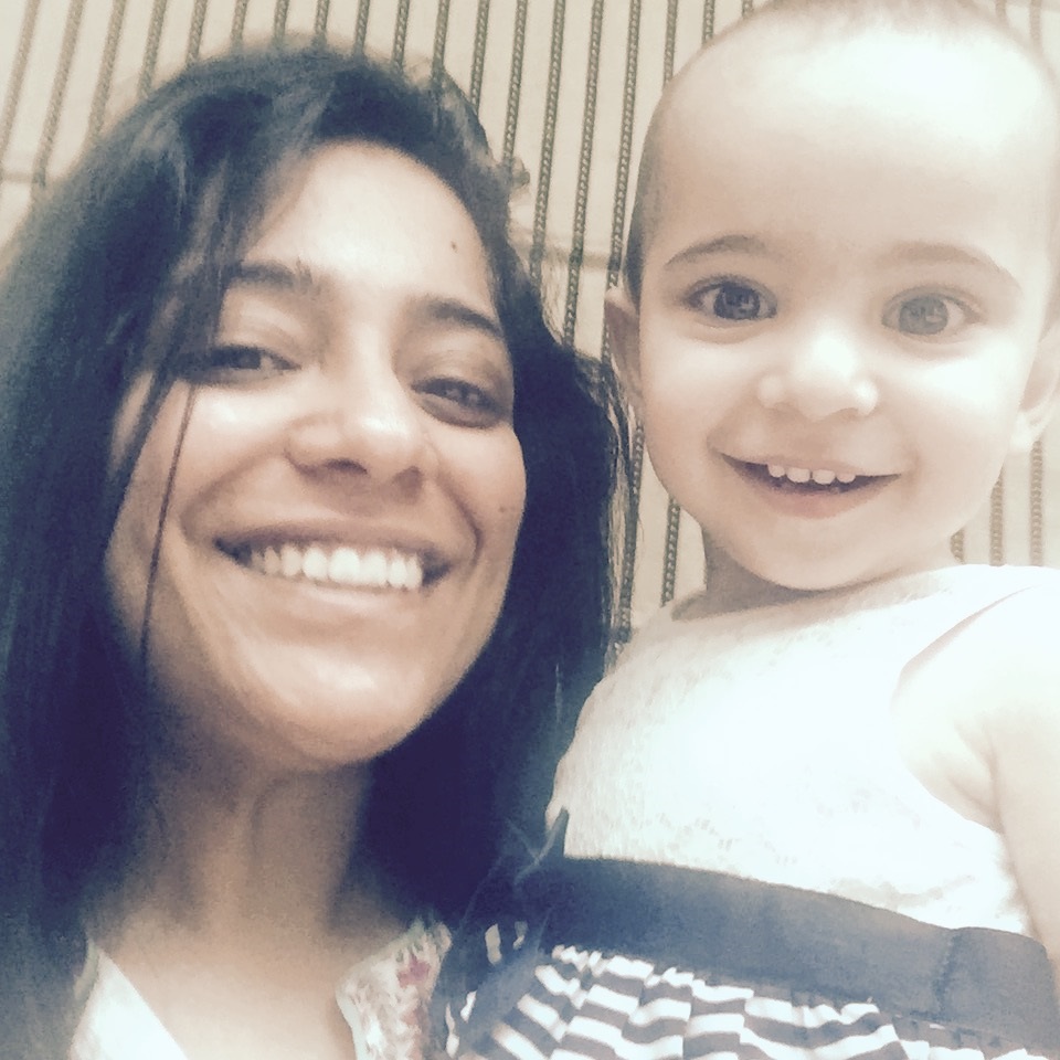 Una mujer con su hija Una mujer con su hija