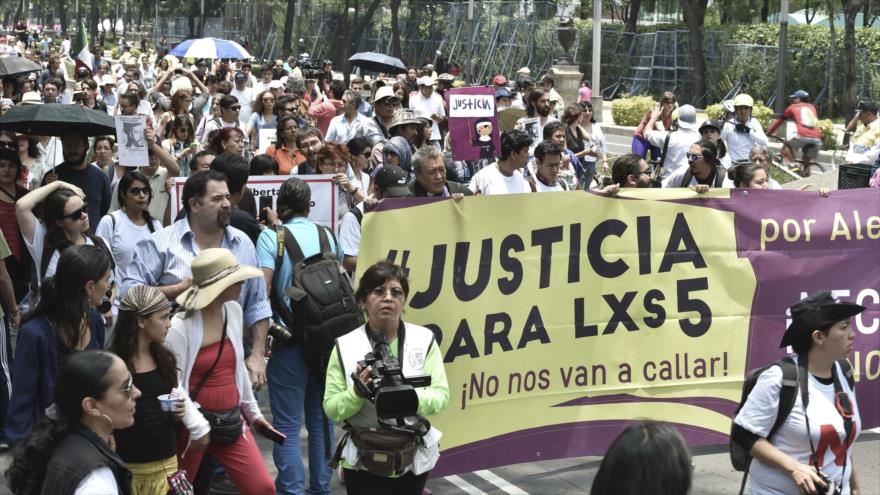 Manifestación en México D.F: pidiendo justicia por el asesinato de Rubén Espinosa