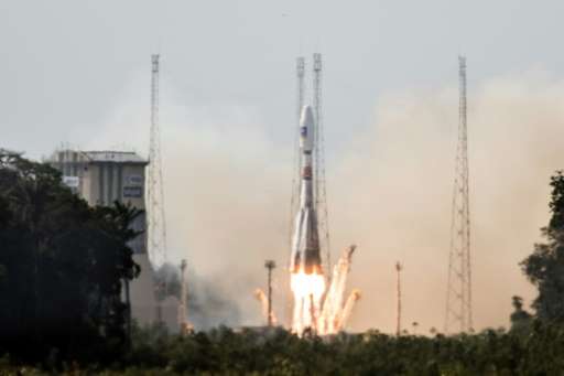 Un cohete Soyuz despega en Guyana con los dos satélites