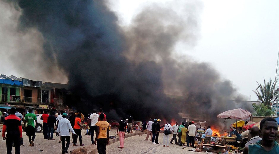 Dieciocho muertos y 41 heridos en doble explosión cerca de la capital de Nigeria