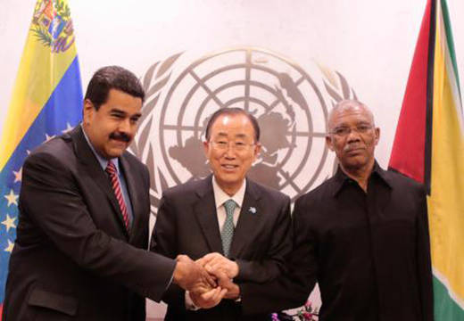 De izquierda a derecha, el presidente de Venezuela, Maduro, el secretario general de la ONU, Ban Ki Mun y el presidente de Guyana, Granger