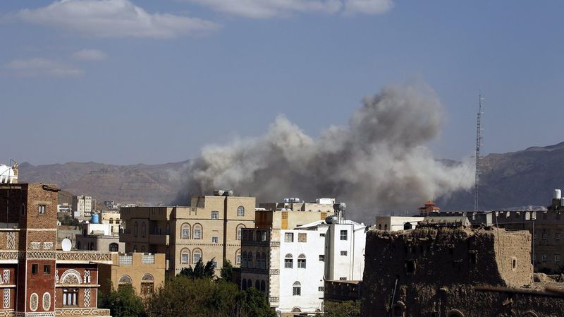 Al menos 13 muertos en bombardeo en Yemen, la ONU celebra avances en negociaciones