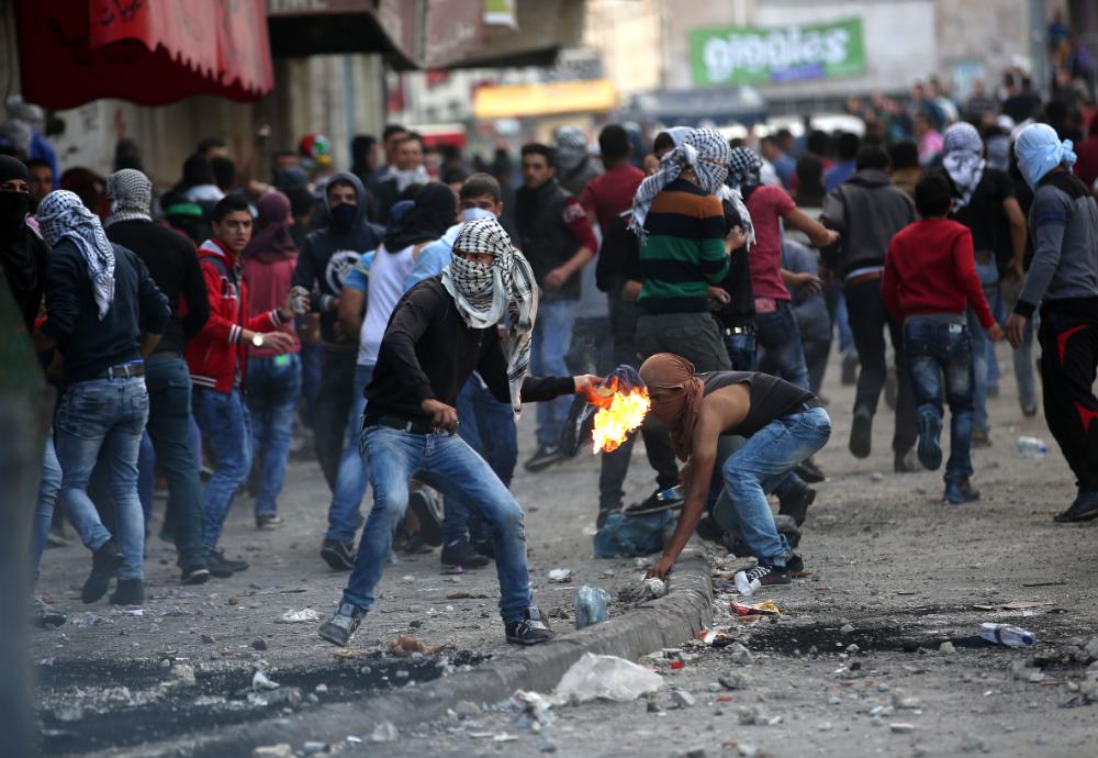 Manifestantes palestinos en Hebrón