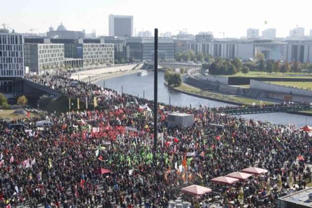 Manifestantes contra el TTIP en Berlín