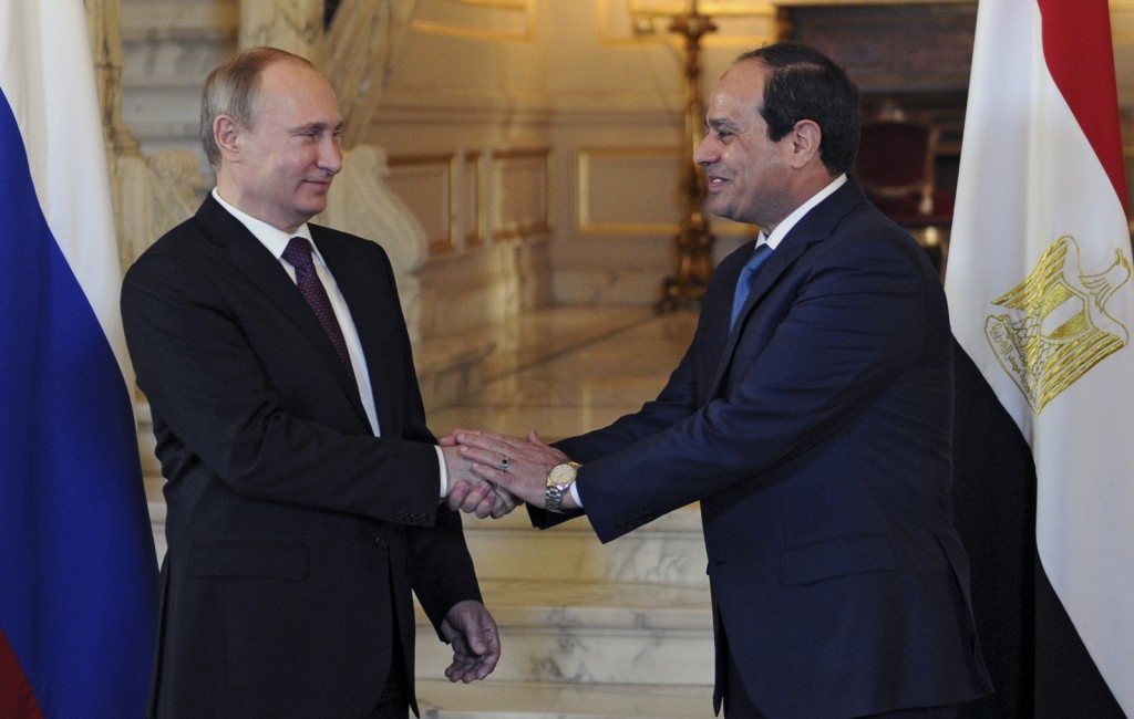 Putin-a la izquierda-y Sisi