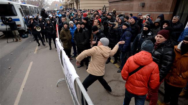 Manifestantes rusos apedrean la embajada turca en Moscú