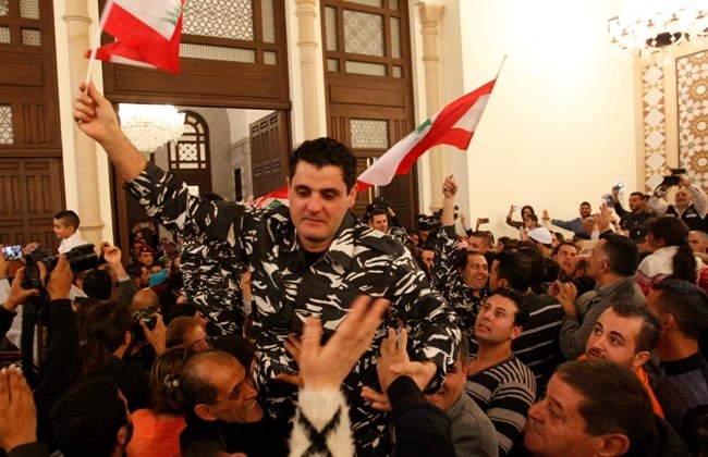 Uno de los policías liberados en Beirut