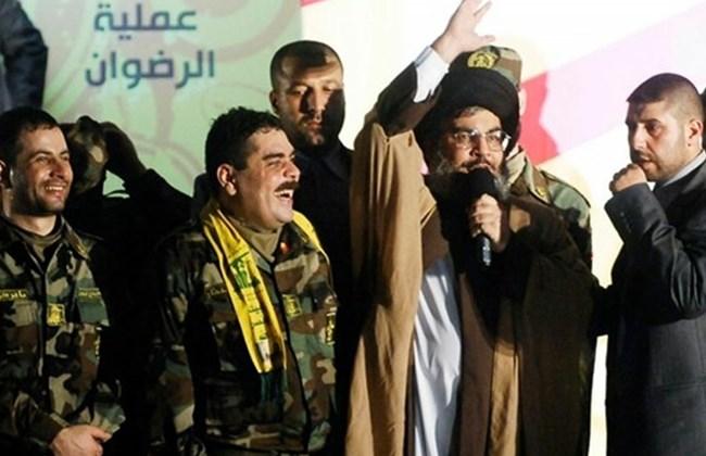 Samir Al Kuntar con Hasan Nasralá en 2008, en Beirut, poco después de su liberación.