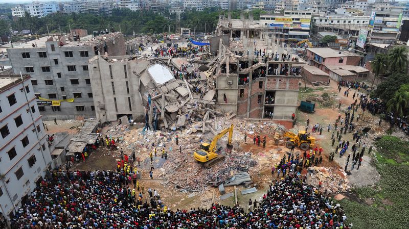 La justicia de Bangladés ordena 24 arrestos por tragedia del Rana Plaza