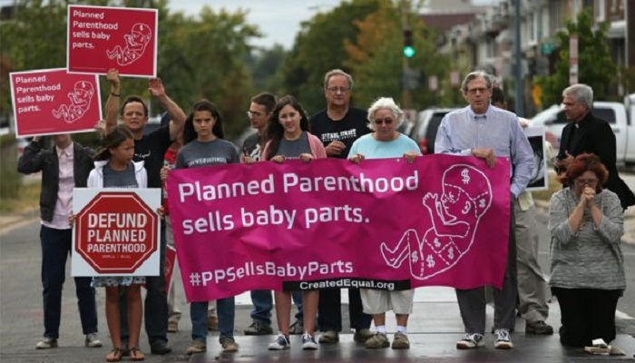 Manifestantes contrarios al aborto en Estados Unidos