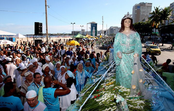 Resultado de imagen para iemanja uruguay en la playa